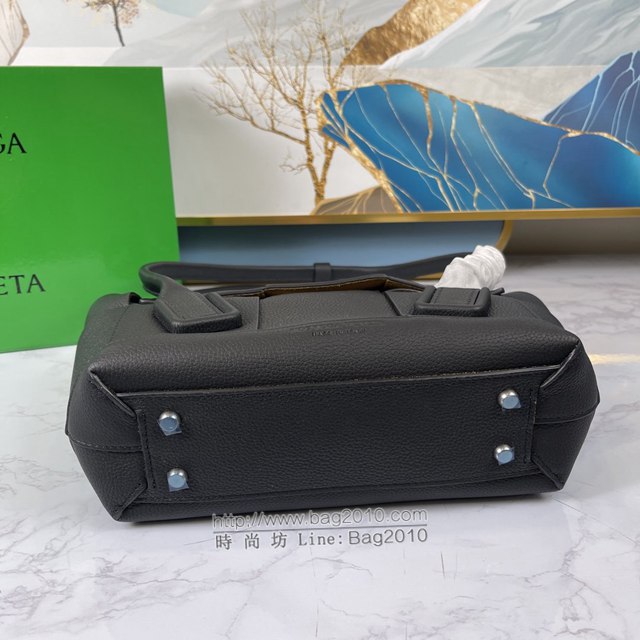 Bottega veneta高端女包 KF009 寶緹嘉爆款ARCO編織款荔枝紋黑色手提包 BV經典款ARCO蝙蝠包  gxz1219